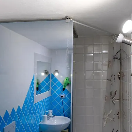 Santa Teresa بيت ضيافة كابو تيستا